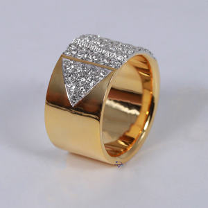 Elegante banda de hip hop de Plata de Ley 925 con impresionantes diamantes de moissanita para bodas - Product Image 1