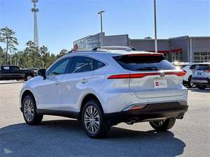 Nuevo Venza XLE AWD Híbrido SUV/Crossover, Llantas R18, Caja de Cambios Automática, Asientos de Cuero, Interior Oscuro, Cámara Trasera, en Venta - Product Image 2