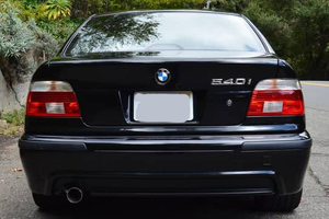 BMW 540i Coupé Turbo R15 2024 Usado, Dark LuxuryInMotion V8Authority, SmoothPowertrain, ExecutiveComfortDrive en Venta - Product Image 3