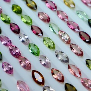 Piedra preciosa suelta de corte Marquesa de turmalina multicolor Natural de 5x10mm pulida con juego de colores para la fabricación de joyas al por mayor - Product Image 1