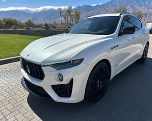 Maserati Levante S GranSport AWD 2021 Usado en Excelentes Condiciones - Listo para Enviar - Product Image 1