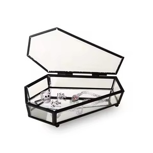 Caja de Anillos de Boda de Metal, Organizador de Joyería Geométrico Tipo Terrario, 2 Compartimentos, Decoración Ecológica para el Hogar, Diseño Personalizable - Product Image 4