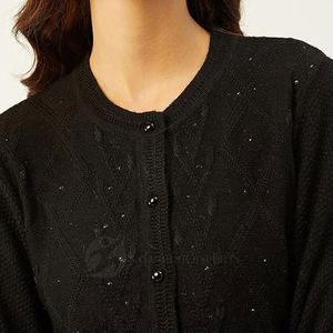 เสื้อสเวตเตอร์ผู้หญิงคอวี แขนยาว สวมใส่สบาย ผลิตตามสั่ง ขายส่ง รับผลิตแบบ OEM วัสดุคุณภาพสูง สีและโลโก้ปรับแต่งได้ - Product Image 6