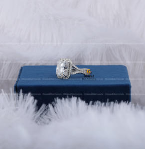 Bague de doigt magnifiquement personnalisée pour les femmes en argent sterling 925 et diamants de moissanite radieux améliorant la clarté VVS - Product Image 3