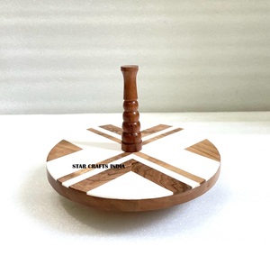 2024 usine en gros nordique résine bois décorations de gâteau assiette hôtel écologique résine gâteau support utiliser mariage et anniversaire - Product Image 3