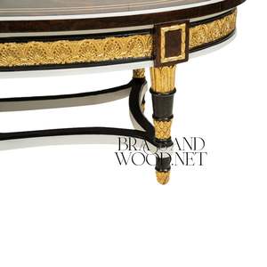 Mesa de Centro Ovalada de Lujo con Incrustaciones de Madera Intrincadas y Detalles en Latón para una Decoración de Sala de Estar Elegante y Clásica - Product Image 2