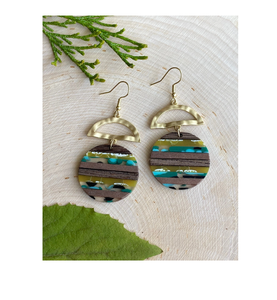 Diseño elegante mirada resina verde chica occidental aspecto pendiente uso para llevar boda saliente y fiestas más exigentes para la venta - Product Image 4