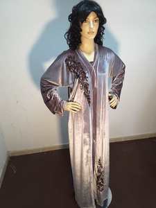 2022 dubaï beau bleu traditionnel musulman caftan conception marocaine travail à la main Abaya avec velours élégant caftan pour les femmes - Product Image 3