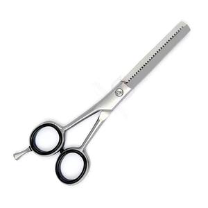 Ciseaux professionnels personnalisés en acier inoxydable pour la coupe des cheveux, ciseaux de barbier de précision à pointe arrondie, repose-doigts réglable, anneau en caoutchouc - Product Image 6