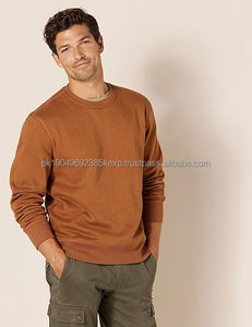 Sudaderas de cuello redondo con logotipo personalizado para hombre, material cálido, forro polar de algodón 450 GSM, OEM, fabricado en Pakistán por The Hoop Up Gears - Product Image 3