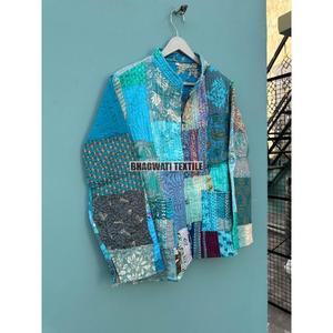 Veste en coton bohème réversible faite à la main pour femmes indien Patchwork imprimé matelassé manteau court broderie respirant vacances - Product Image 4