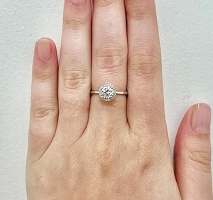 D สีรอบตัด Lab ปลูกเพชรแหวนหมั้น VVS ความชัดเจนที่สวยงาม 925 แหวนเงินสเตอร์ลิงสําหรับผู้หญิงของขวัญสําหรับเธอ - Product Image 4