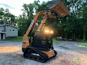 Oferta Especial: Minicargadora Compacta Usada C.A.S.E TR310B en Excelentes Condiciones - Product Image 2