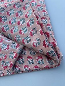 Nouveau tissu de Voile de coton naturel imprimé floral pour la robe des filles faisant le bloc de main Sanganer imprimé doux et pour la course - Product Image 4