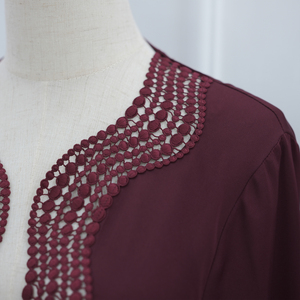 Nuova Collezione Loriya: Set di 2 Pezzi con Abito Interno, Set Abaya di Lusso in Pregiato Nida con Pizzo, Abaya Aperta, Set Modesto per Donne, Abbigliamento Islamico - Product Image 3