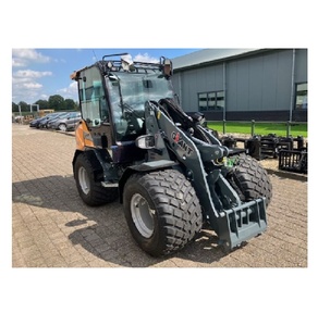 Chargeuse articulée géante G3500 TELE offrant des capacités d'extension de portée, moteur turbo de 66 CV et essieu planétaire de 14 tonnes - Product Image 1