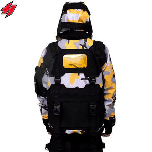 Venta al por mayor Techwear chaqueta para hombre negro con capucha cortavientos transpirable impermeable Streetwear Cyberpunk chaqueta Combina la moda - Product Image 5