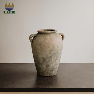 Jarrón de cerámica hecho a mano <span class=keywords><strong>con</strong></span> asas, maceta de terracota Vintage rústica, Wabi-Sabi jarrón <span class=keywords><strong>con</strong></span> arreglo floral, decoración del hogar para interiores y exteriores - Product Image 1
