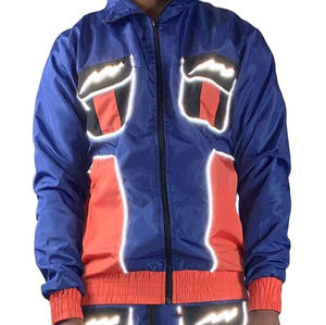 เซ็ตเสื้อแจ็คเก็ตและกางเกงขาสั้นลำลองสะท้อนแสงสำหรับผู้ชายใส่ในฤดูร้อนพร้อมโลโก้ออกแบบใหม่ - Product Image 4