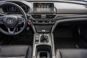 H O N D a a C C O R D SEDAN 2022, automatique, conduite à gauche, transmission intégrale, sièges en cuir, toit ouvrant panoramique, caméra de recul, taille des pneus R18 - Product Image 3