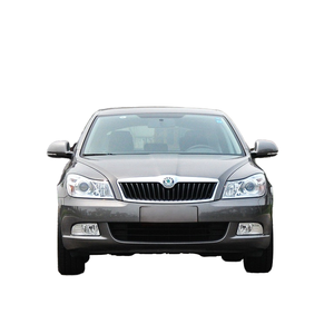 Skoda Karoq SUV 2021, Bien Cuidado, Bajo Kilometraje, Equipado con Asientos de Cuero, Interior Oscuro, Llantas de Aleación R17, Portaequipajes de Techo - Product Image 5