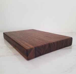 Tabla de cortar y de servir de plástico reciclado - Product Image 1