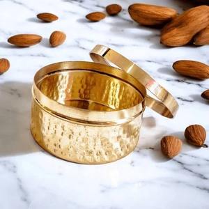 Gran oferta, tarro de almacenamiento de latón con bote de Metal resistente para granos de café, hierbas, diseño grabado disponible a precio de exportación - Product Image 1