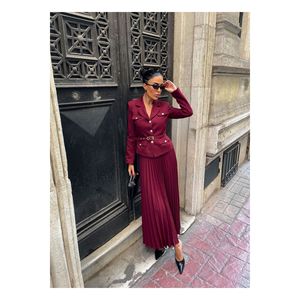Completo completo Elizabeth giacca Blazer con cintura dorata abbottonata e gonna a pieghe - Product Image 5
