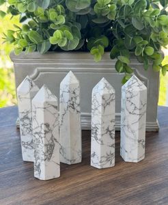 Tự Nhiên Howlite Tháp 2-4 Inch Đánh Bóng Tinh Thể Màu Trắng Điểm Chữa Bệnh Năng Lượng Đá Số Lượng Lớn Bán Buôn Pha Lê Cây Đũa Phép Lỏng Đá Quý - Product Image 4