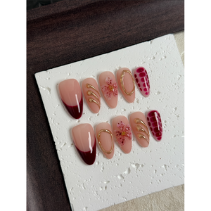 Crimson Bloom Press-On Nail Art Élégant et au design raffiné - Product Image 1