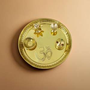 Premium Brass Pooja Thali Set para bodas y Diwali Handcrafted Indian Puja Tray - Product Image 2