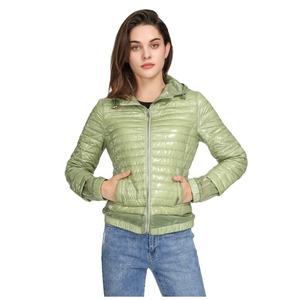 Chaqueta Acolchada con Capucha de Tela de Alta Calidad, Tendencias de Moda, para Mujer, Talla Grande, Ropa Gruesa de Invierno, Estilo Urbano Simple, Corta y Abultada - Product Image 1