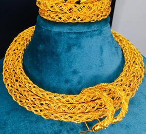 Lujoso cristal dorado para mujer, joyería personalizada, acero inoxidable, variedad de cristales dorados, venta al por mayor - Product Image 2