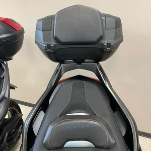 Motocicleta de Gasolina Yamaha X-Max 400 Iron Max - Product Image 3