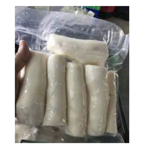 Raíces de yuca congeladas de Vietnam, peladas y cortadas, envasadas frescas para exportación, ideales para procesamiento de alimentos y uso culinario - Product Image 1