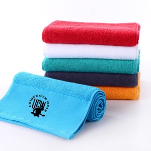 Toalla de gimnasio de microfibra bordada personalizada al por mayor con bolsa toalla deportiva de entrenamiento - Product Image 2