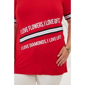เสื้อยืดแขนสั้นผ้าวิสโคสผสมอีลาสเทนพิมพ์ลาย "I Love" สีแดงสำหรับผู้หญิงไซส์พลัส RMG สำหรับสวมใส่ลำลองทุกวัน - Product Image 2