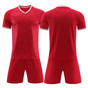 Maillot personnalisé pas cher qualité hommes Football uniforme Sportswear Football uniforme respirant et confortable disponible en plusieurs couleurs - Product Image 4