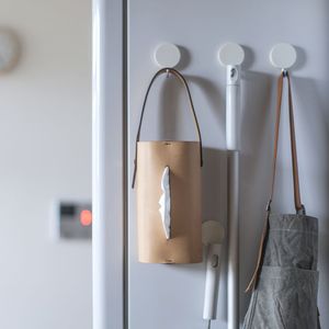 Boîte à mouchoirs en cuir portable et élégante, à suspendre, pour le camping, pochette de rangement pour serviettes, boîte à mouchoirs d'extérieur pour le rangement à domicile - Product Image 1