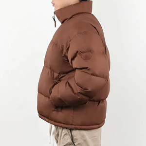 Vestes matelassées en nylon de haute qualité avec logo personnalisé, vêtements d'hiver avec broderie décorative, respirantes et écologiques - Product Image 2