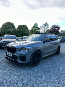 BMW X5 M-Sport 2019 d'occasion propre, boîte automatique, intérieur cuir foncé, pneus R17, conduite à gauche - Product Image 4