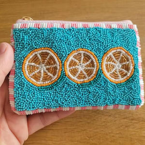 กระเป๋าผ้าลูกปัดแก้วสไตล์โบฮีเมียนแฮนด์เมดกระเป๋าปักโลโก้ตามสั่งสำหรับผู้หญิงกระเป๋าใส่เหรียญแฟชั่นไซส์โปรโมชั่น - Product Image 3