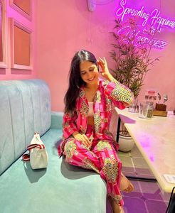 Ensemble de Pj en coton de haute qualité Nouvelle arrivée Costume de nuit à impression personnalisée Robe Pj - Product Image 2