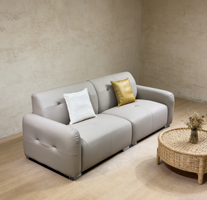 أريكة لشخصين عالية الطلب، أنيقة من الجلد، غير قابلة للانزلاق، سهلة الصيانة، مثالية لغرف المعيشة في الشقق - Product Image 6