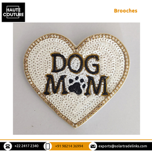 Offre incroyable sur des broches en forme de cœur de qualité exceptionnelle brodées à la main avec broche - Product Image 5