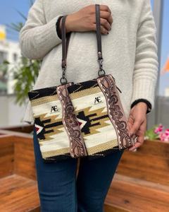 Nuevo bolso de mano de cuero con herramientas azteca occidental con estilo, monederos de herramientas marrones Vintage, bolso de mano de cuero acolchado azteca único - Product Image 1