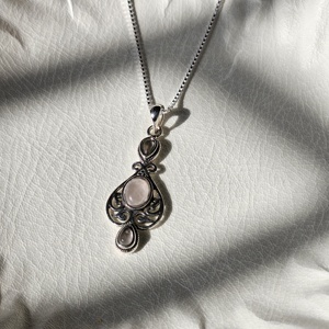 Colgante de plata de cuarzo rosa oxidado con estilo, el mejor regalo de Navidad religioso, piedras preciosas en oro y colgantes de plata esterlina - Product Image 3