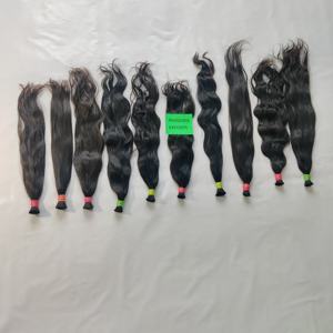 Vente en gros Extensions de cheveux humains vierges naturels indiens alignés sur les cuticules 100% Cheveux humains de temple ondulés en vrac noirs - Product Image 4