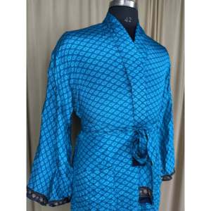 Conjunto de Bata Kimono de Satén para Hombre, Suave y Sedoso, Elegante, Estilo Vintage Atemporal, para el Hogar, la Playa o el Salón, Cómodo, Idea de Regalo, Sostenible, Clásico - Product Image 5