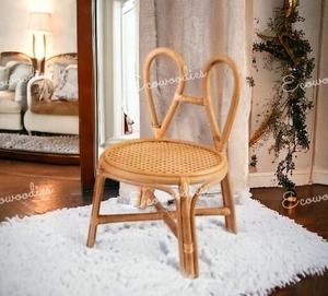 Chaise pour enfants fabriquée à la main en bambou tissé écologique design durable pour la chambre à coucher - Product Image 1